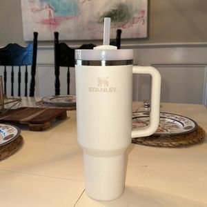 White, Cream Stanley Cup, 40 OZ